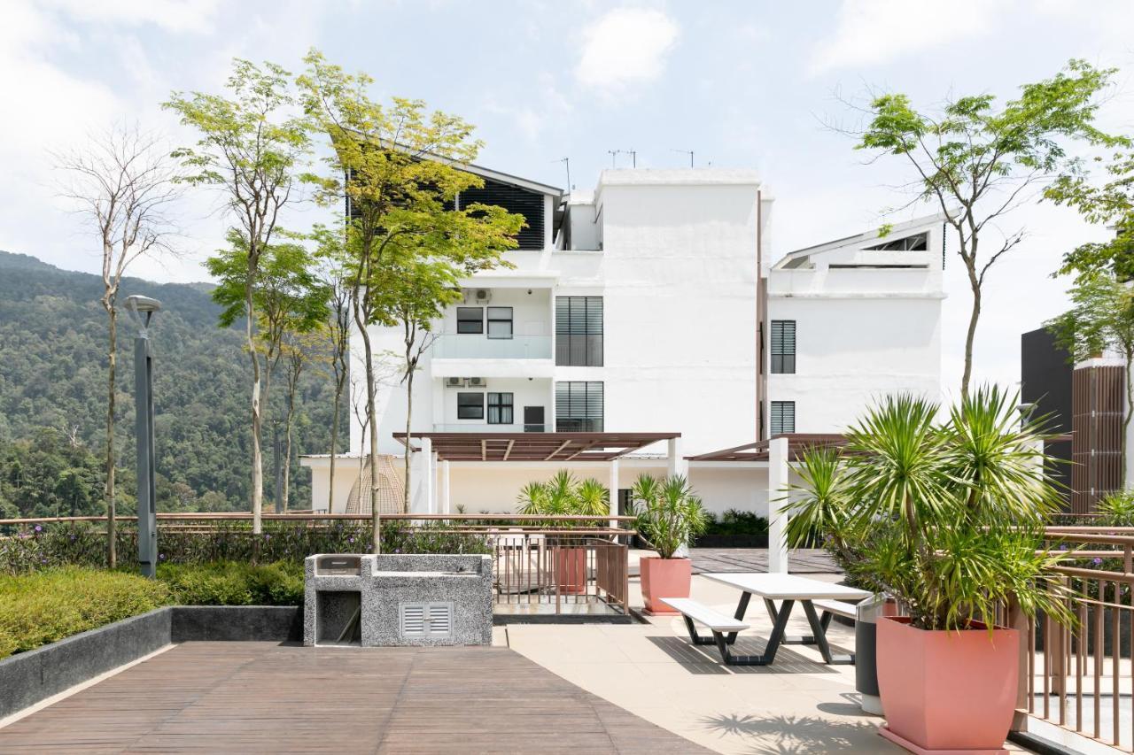 Apartment The Tropic@midhill Genting *